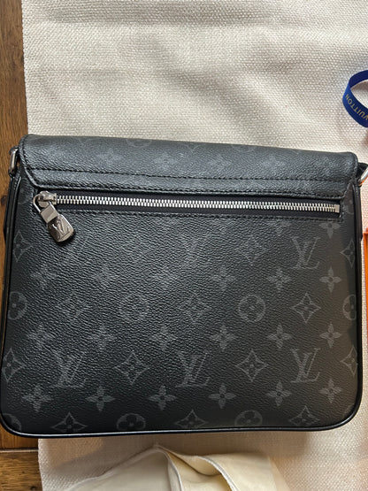 Louis Vuitton messenger bag